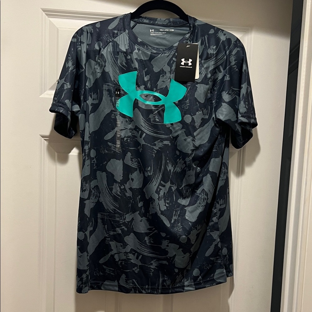 Under Armour youth boy Black and Teal Patterned Tee